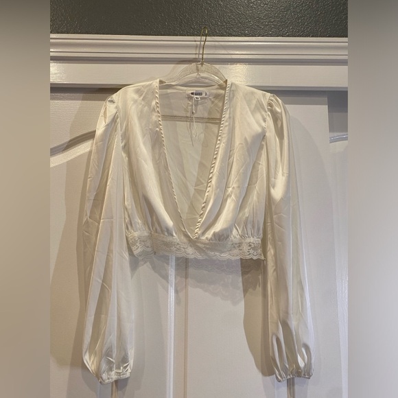 Missguided white satin lace deep plunge crop top size 4 - Picture 1 of 8